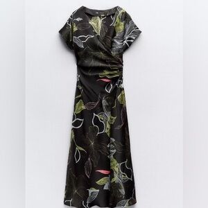 Printed Satin Effect Midi Dress – Black & Green (Size S)
